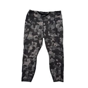 ATHLETA Lightning 7/8 Tight in Charcoal Camo Size Large Petite Side Zip Pocket